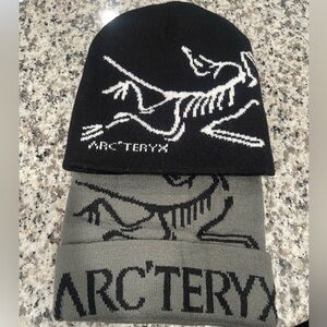 Arc'teryx Black and Olive Beanie Duo